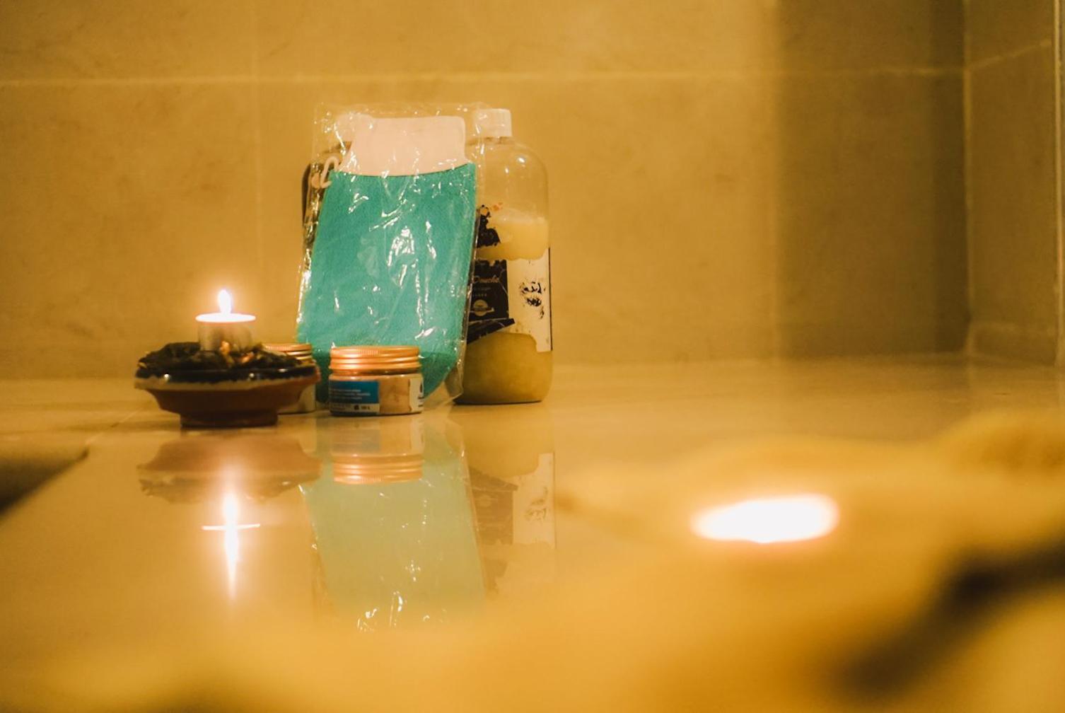El Minzah Hotel Tanger Exterior foto A relaxing bath